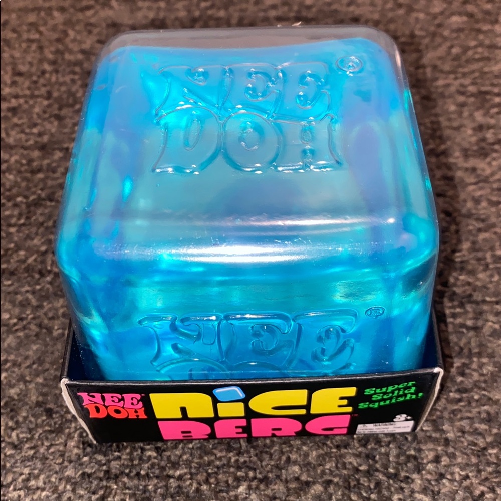 NeeDoh Nice Berg Squishy Toy JUMBO SIZE 4.25” NEW